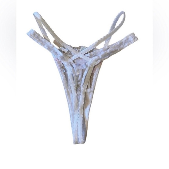 For Love and Lemons Outline Floral Thong Panty Size XXSmall - Picture 6 of 9